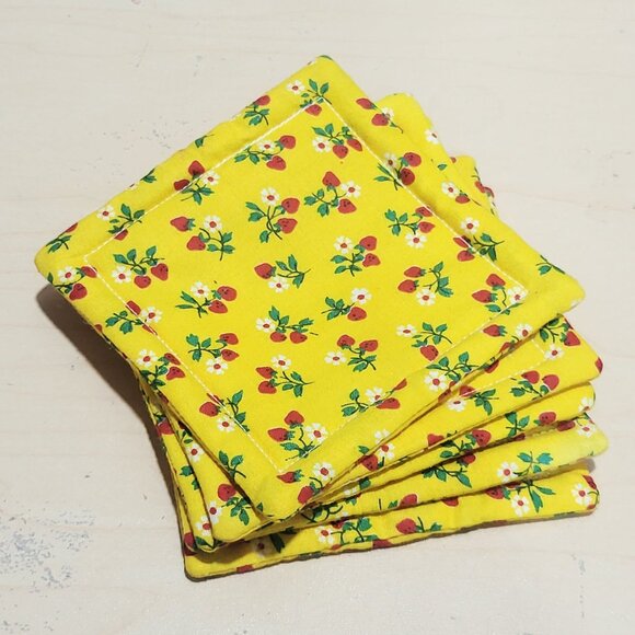 Fabric Coasters Mug Rug Set of 5 Cotton Yellow Strawberries Floral - Picture 4 of 6